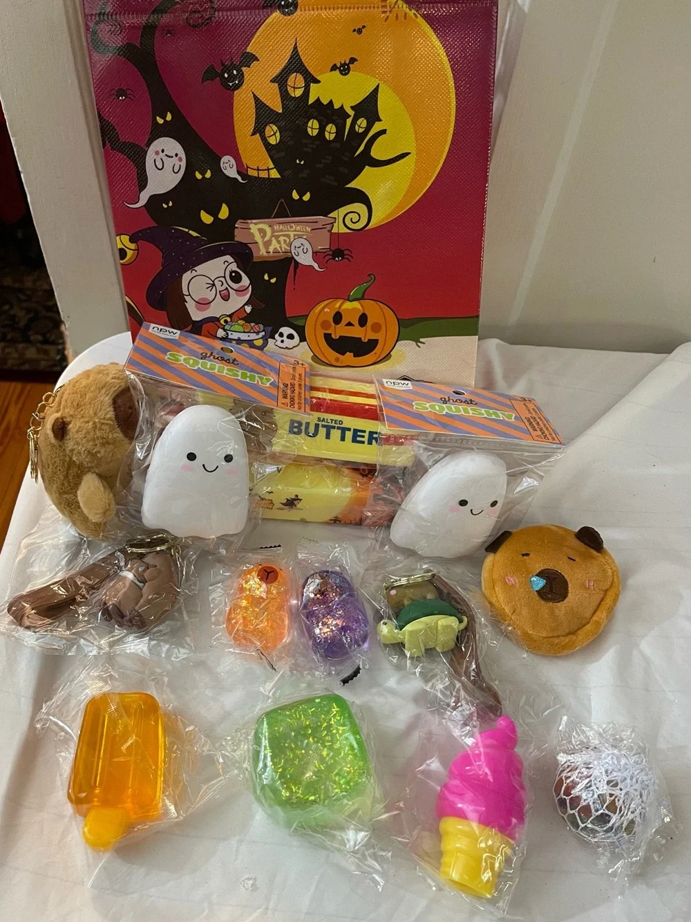 Halloween Boo Basket For Capybara Lovers with Halloween squishy